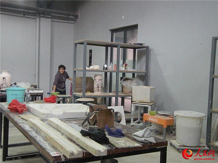 Journalisten in Porzellanlanden