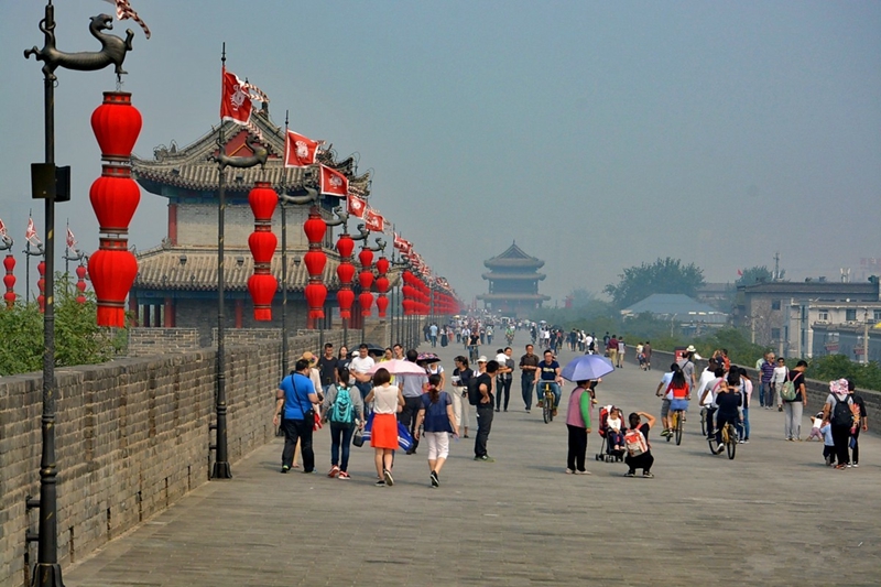 Stadtmauer und Steinstelenwald werden für die Landschaftsgebiete der 5A Klasse beurteilt