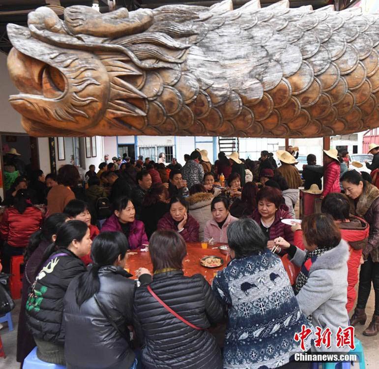 Vegetarisches Bankett im Fuzhouer Guanyin-Tempel zieht fast 2.000 Besucher an