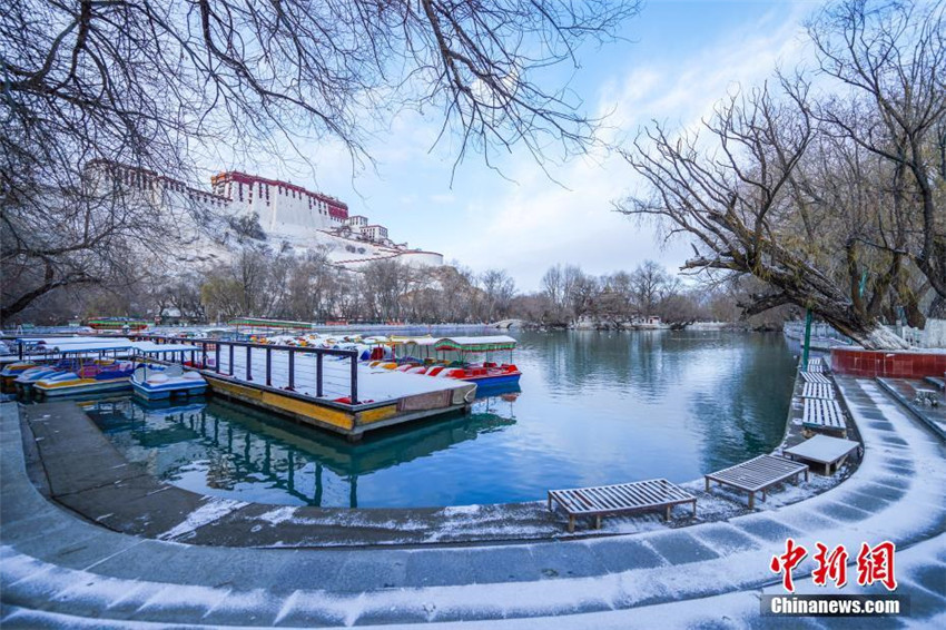 Frühlingsschnee auf dem Dach der Welt