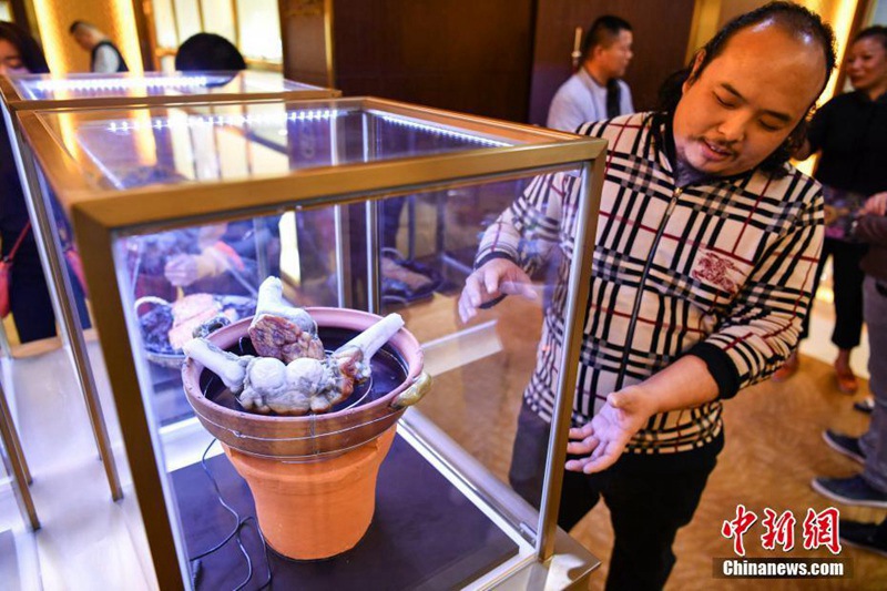 Jadeit-Festessen in Kunming 