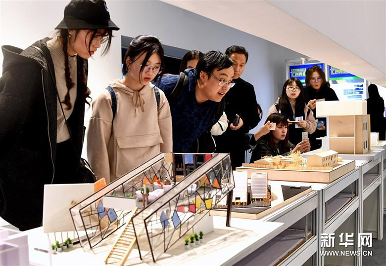 Alles neu macht der April – Studentische Innovationsausstellung in Shanghaier er?ffnet