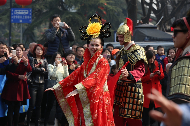 Cosplay in der Tang Paradies
