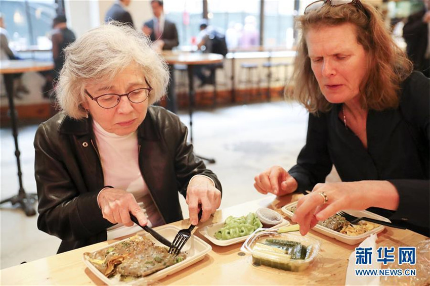 US-Amerikaner verkauft chinesische Pfannkuchen in New York