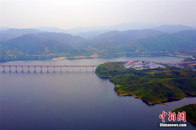 Gigantische Laozi-Skulptur auf dem Wudang-Berg