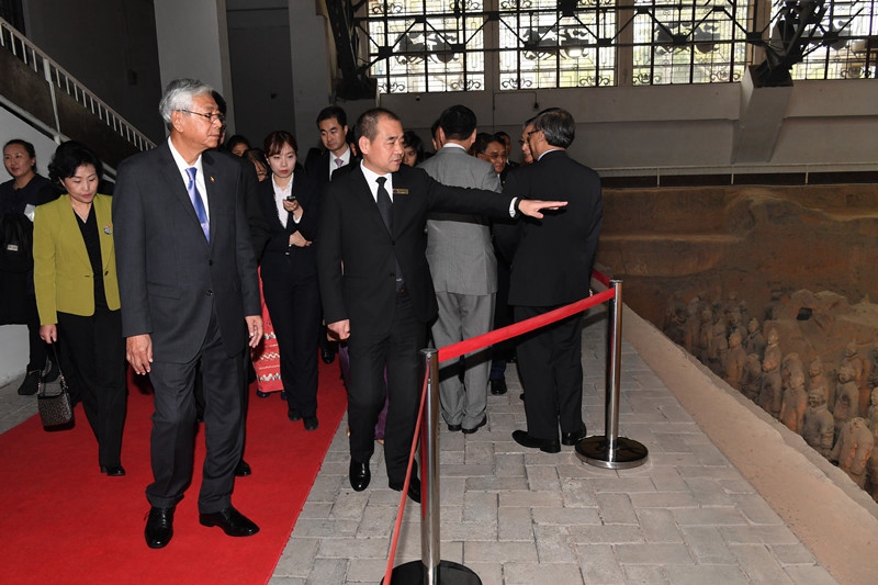 Pr?sident aus Myanmar besucht Museum von Qin-Mausoleum