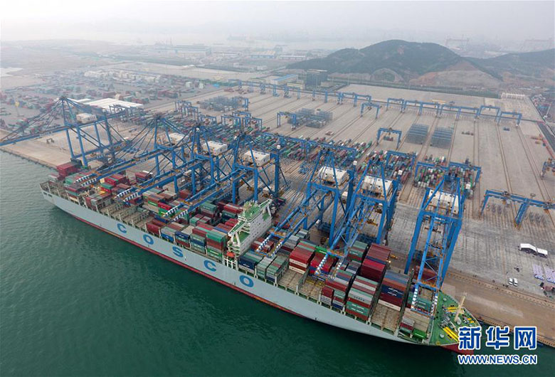 Inbetriebnahme eines vollautomatisierten Containerterminals im Qingdaoer Hafen
