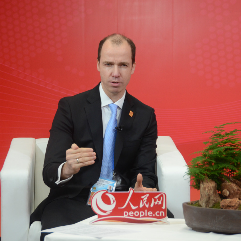 Thorsten Jelinek zur ?Belt and Road"-InitiativeDer Direktor des Taihe Global Institute Europe Centre begrü?te auf dem ?Belt and Road"-Forum Chinas mutige Vision und betonte das Festhalten an Inklusivi?t, Nachhaltigkeit und dem Wohl der Menschheit bei der schrittweisen Umsetzung.