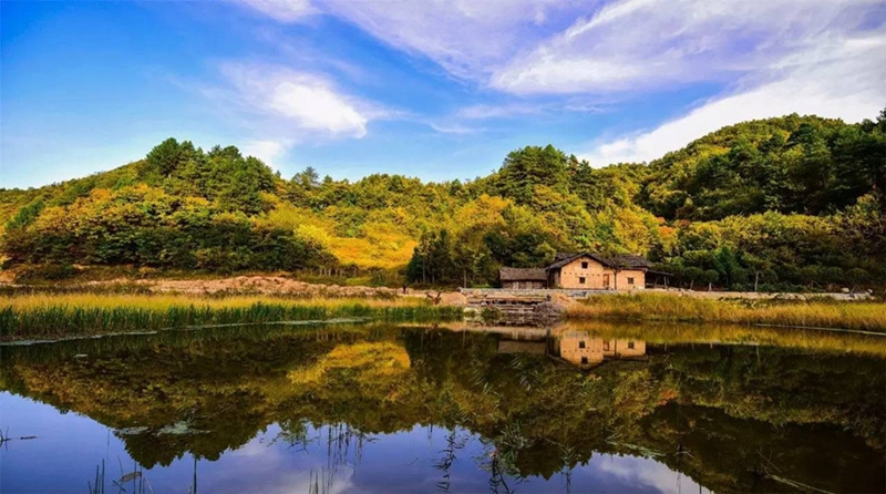 Attraktion von Hochgebirge und Feuchtgebiet Youran der Qinling-Gebirge