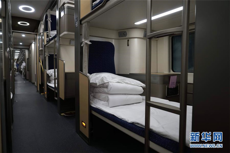 Neue Bahnlinie von Beijing nach Shanghai in Betrieb