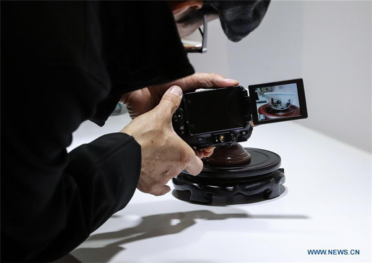 Porzellan und Keramik aus der chinesischen Stadt Jingde werden in Berlin ausgestellt