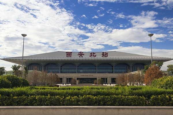 Hochgeschwindigkeitsstrecke für Personenzug zwischen Xi′an und Chengdu am 30. September in Betrieb genommen