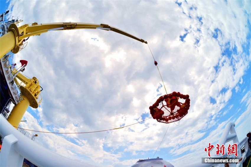 Chinesische und europ?ische Astronauten absolvieren Seerettungstraining