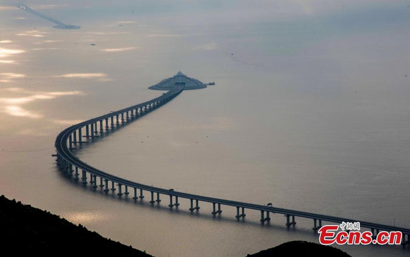 Die l?ngste Meeresbrücke verbindet Zhuhai, HongKong und Macao