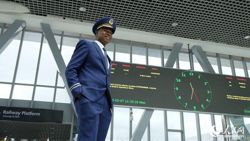 Mitarbeiter von Kenias Eisenbahnlinie Mombasa-Nairobi 