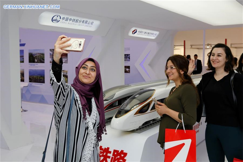 Ausstellung zu chinesischen Hochgeschwindigkeitszügen in Ankara abgehalten