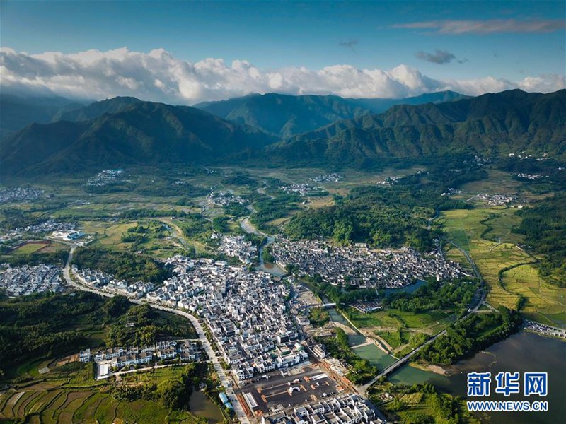 Blick von oben auf historische D?rfer im Süden Anhuis