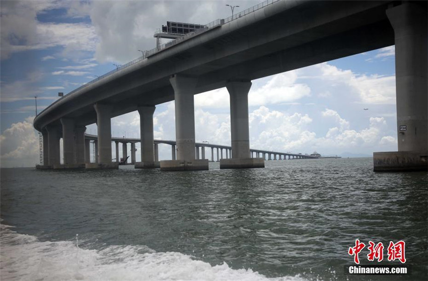 Die Hongkong-Zhuhai-Macao-Brücke wird bald für Verkehr freigegeben