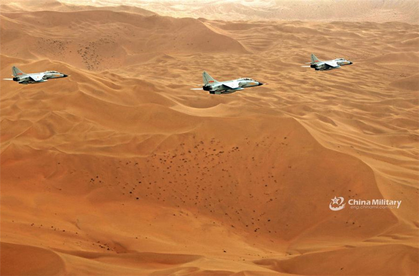 Trainingsman?ver ?Red Sword-2018“ der chinesischen Luftwaffe