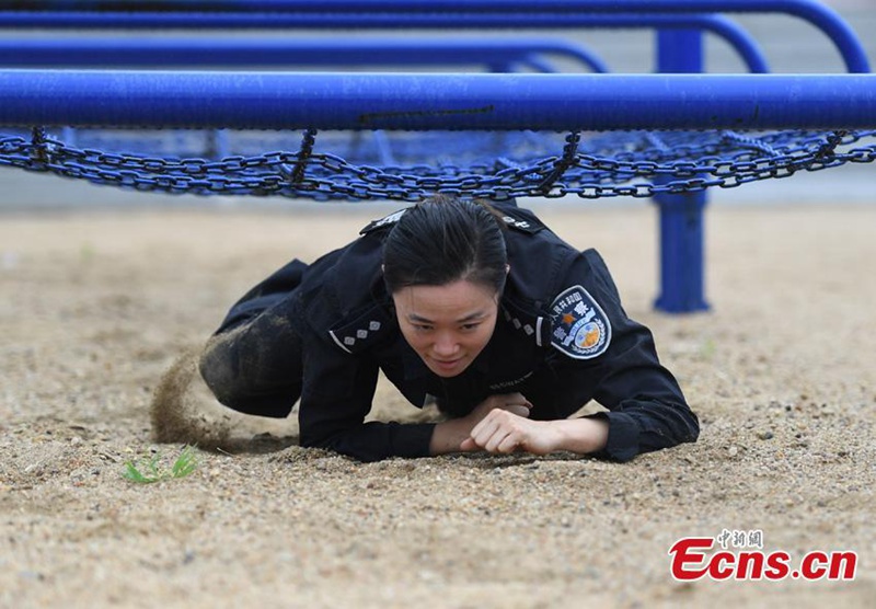 Ausbilderin für Polizisten in Changchun