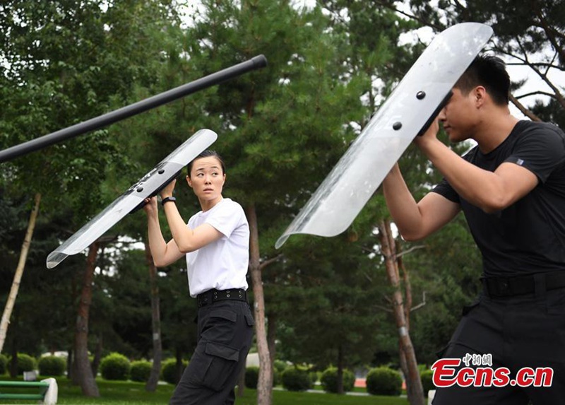 Ausbilderin für Polizisten in Changchun