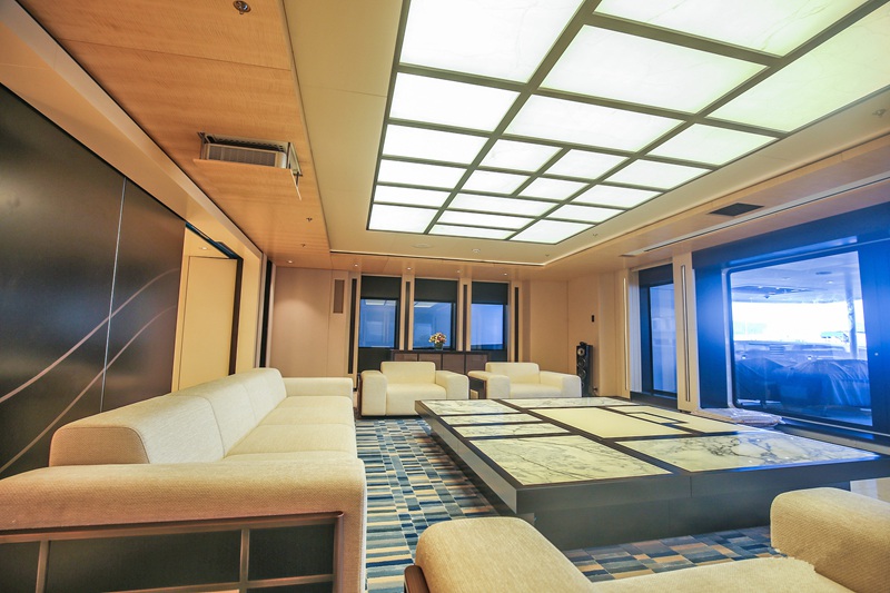 Asiens gr??te Yacht stellt sich vor