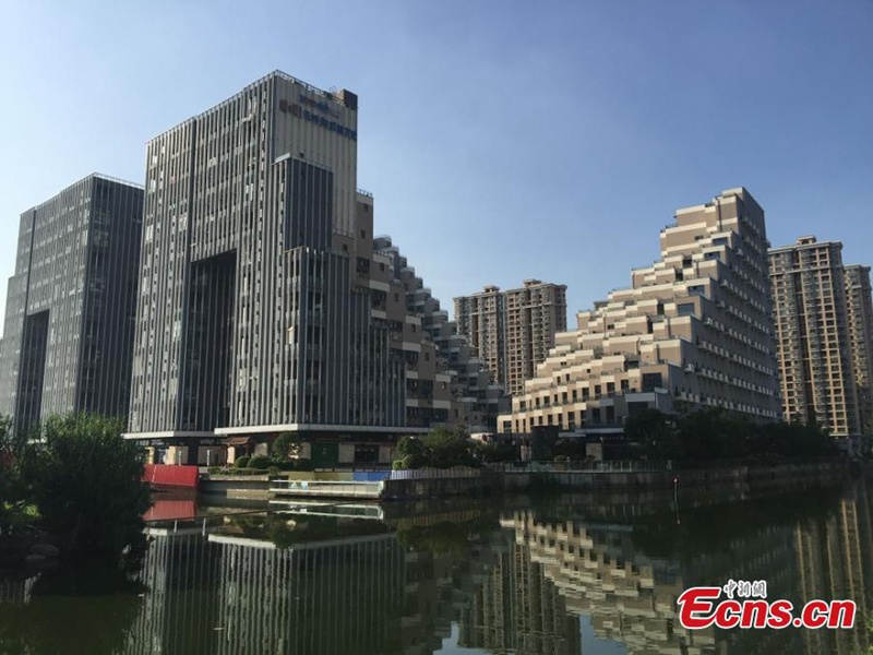 Pyramidenartige Geb?ude im Internet popul?r 