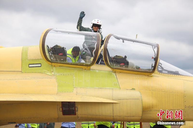 Neuer AVIC-Jet hat in Guizhou sein Debüt
