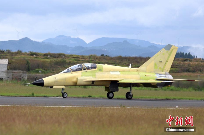 Neuer AVIC-Jet hat in Guizhou sein Debüt