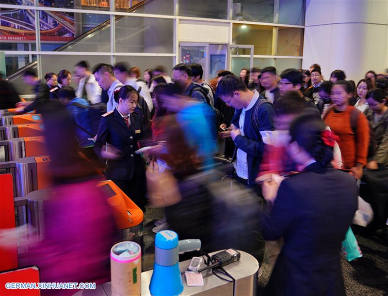 Chinas Ferien erleben einen H?hepunkt am Sonntag bei Rückreisen