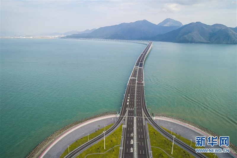 Hongkong-Zhuhai-Macao-Brücke in Betrieb genommen