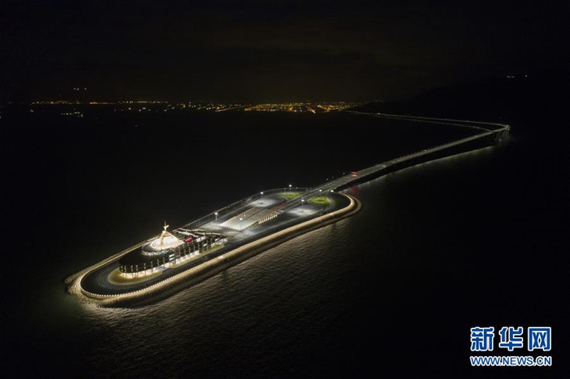 Hongkong-Zhuhai-Macao-Brücke in Betrieb genommen