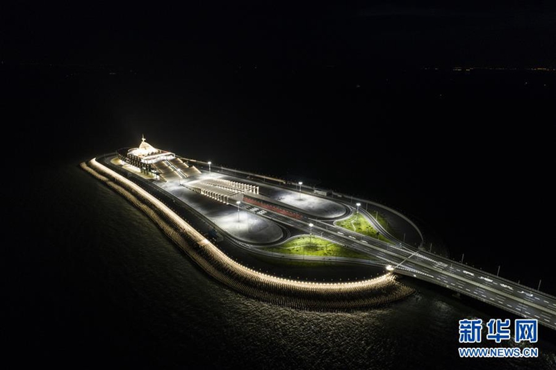 Hongkong-Zhuhai-Macao-Brücke in Betrieb genommen