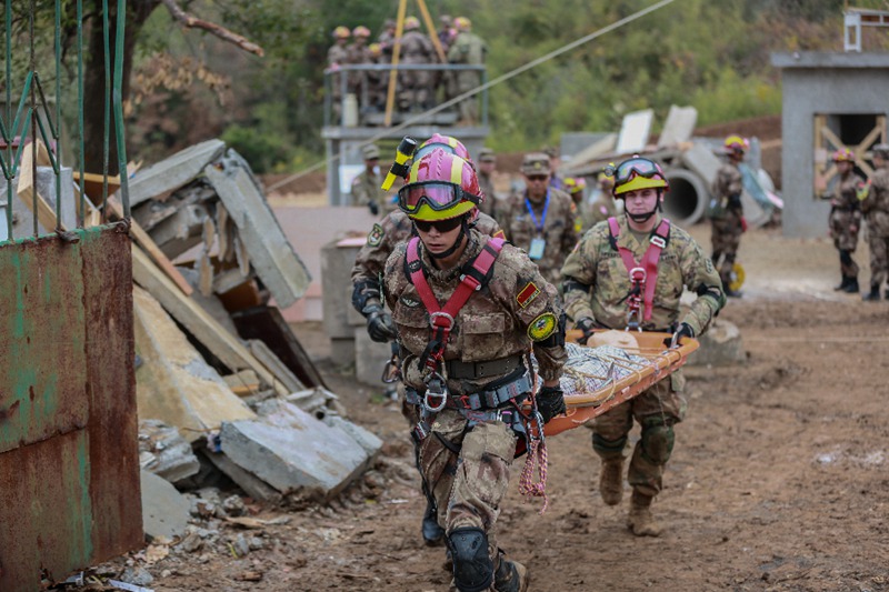 China und Amerika üben humanit?re Hilfe und Katastrophenbek?mpfung