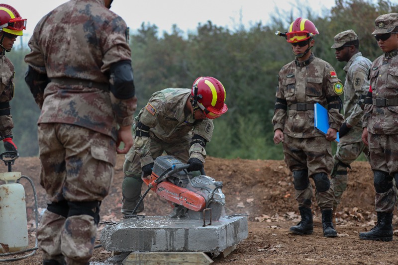 China und Amerika üben humanit?re Hilfe und Katastrophenbek?mpfung
