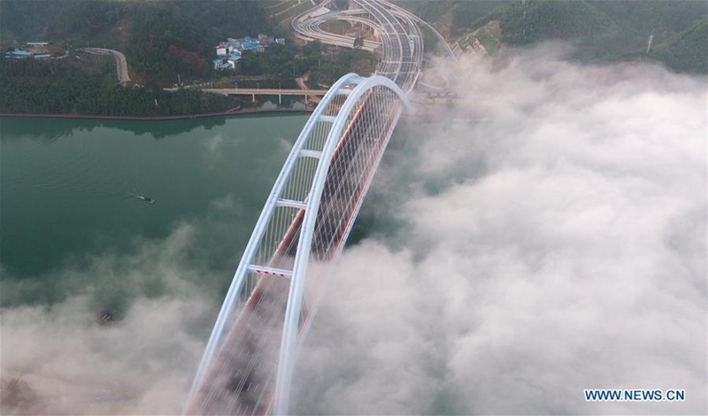 Luftaufnahme der Guantang-Brücke in Liuzhou, Guangxi