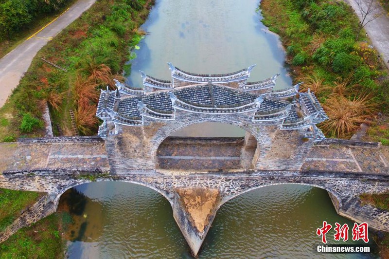 Seltene Steinbrücke in Jiangxi unter Denkmalschutz
