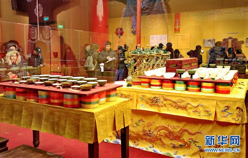 Chinesen k?nnen Frühlingsfest im Palastmuseum genie?en