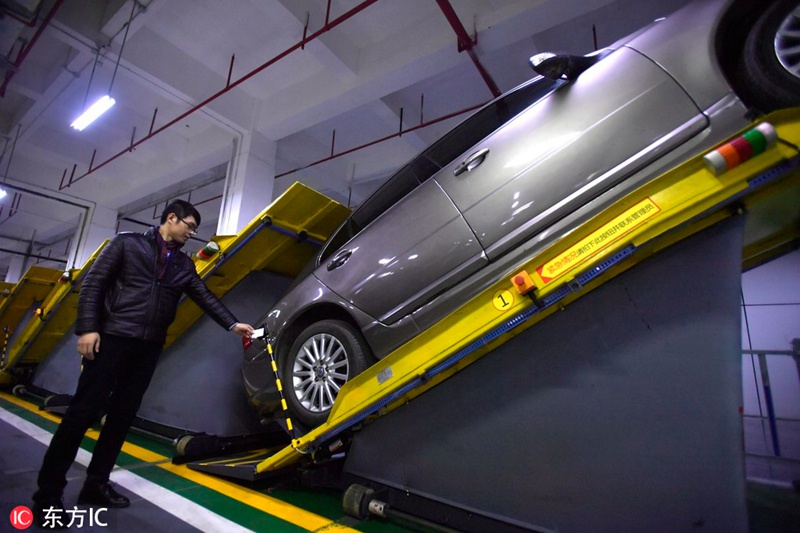 Erstes Intelligentes Parkhaus in Chongqing in Betrieb genommen