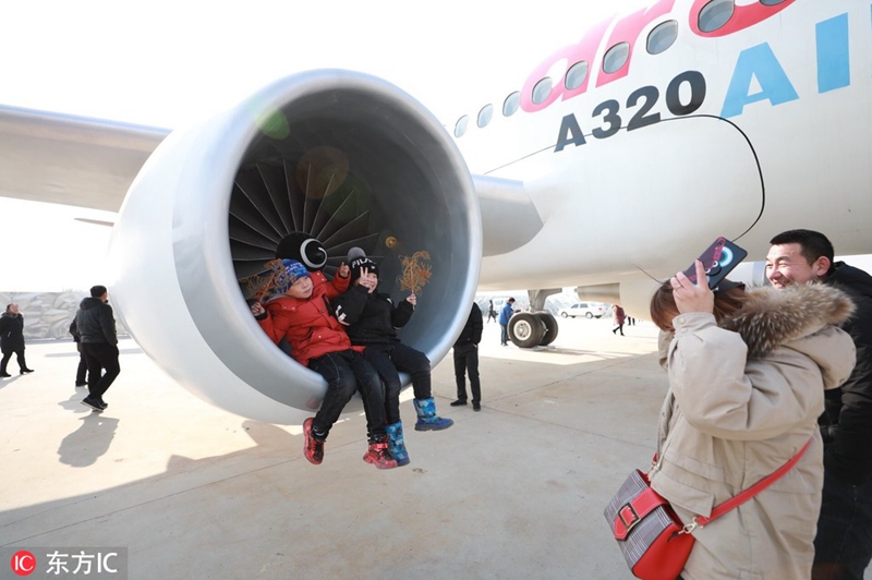 Handgefertigter Airbus A320 in Liaoning pr?sentiert