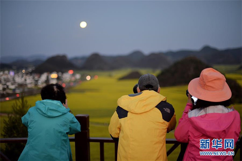 Wenn der Supermond auf das Laternenfest trifft