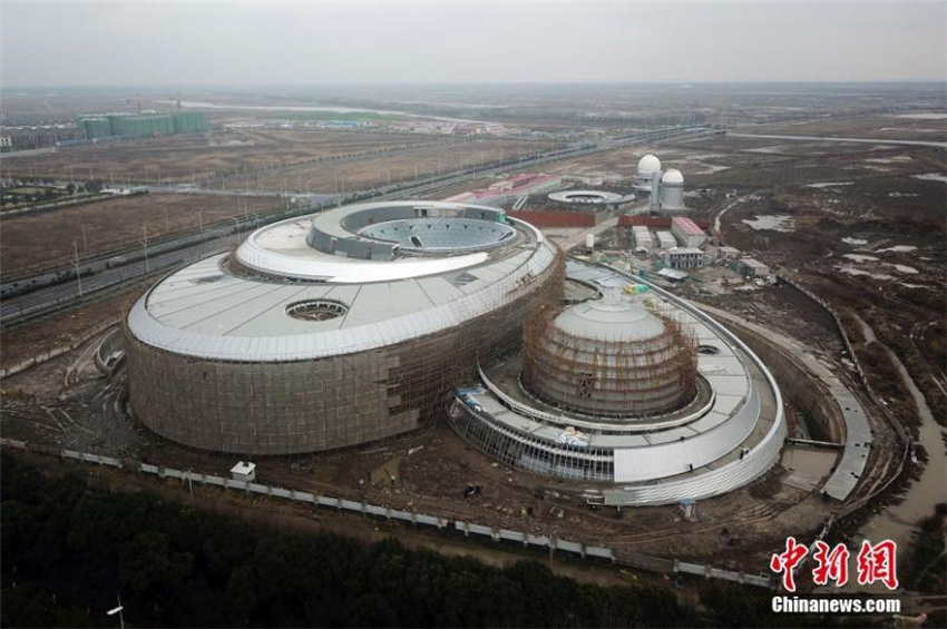 Das weltweit gr??te Planetarium in Shanghai nimmt Gestalt an