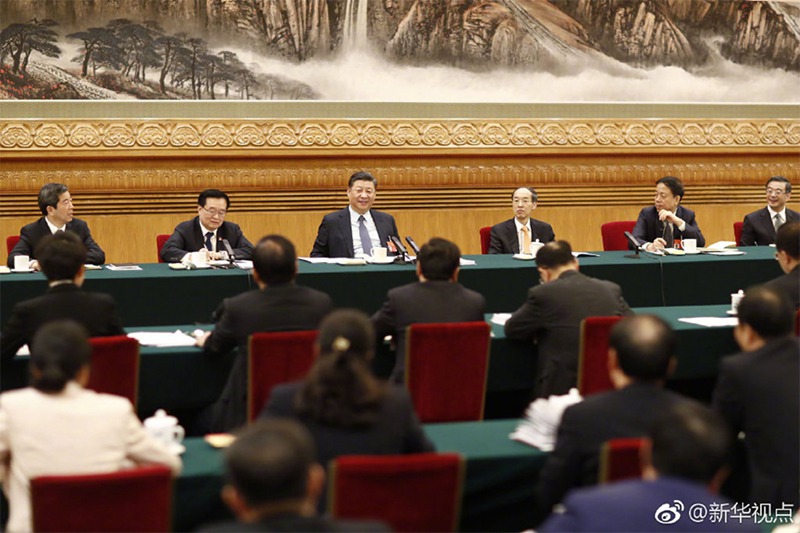 Xi Jinping übermittelt Glückwünsche zum Frauentag bei der Paneldiskussion mit Abgeordneten aus Henan