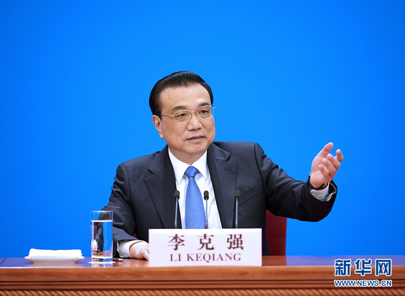 Ministerpr?sident Li Keqiang stellt sich der Presse
