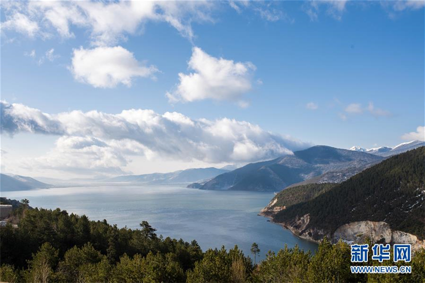 Malerische Frühlingslandschaft in Shangri-La