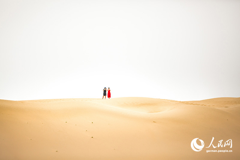 Innere Mongolei: Skurriler Touristenort in der Kubiqi-Wüste