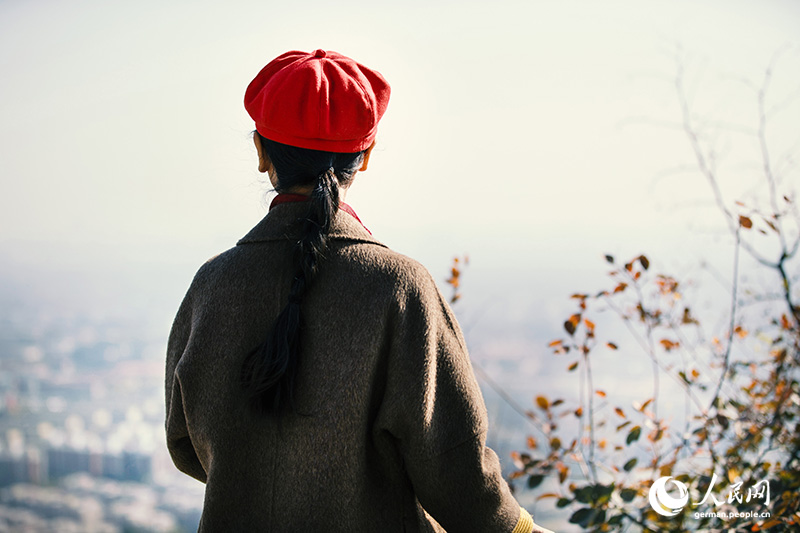 Ein Herbstspaziergang im Baiwangshan-Waldpark
