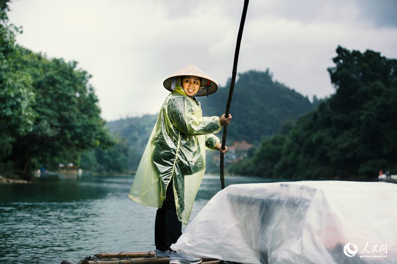 Wasserfall in Guangxi zieht Touristen an