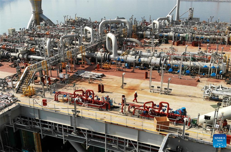 Gr??te in China gebaute internationale Offshore-?lplattform ausgeliefert