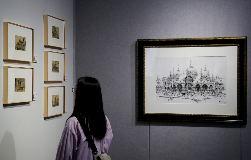 ?Die Welt auf der Spitze des Stiftes“ – Tang Liangs Füllfederzeichnungen in Kunming